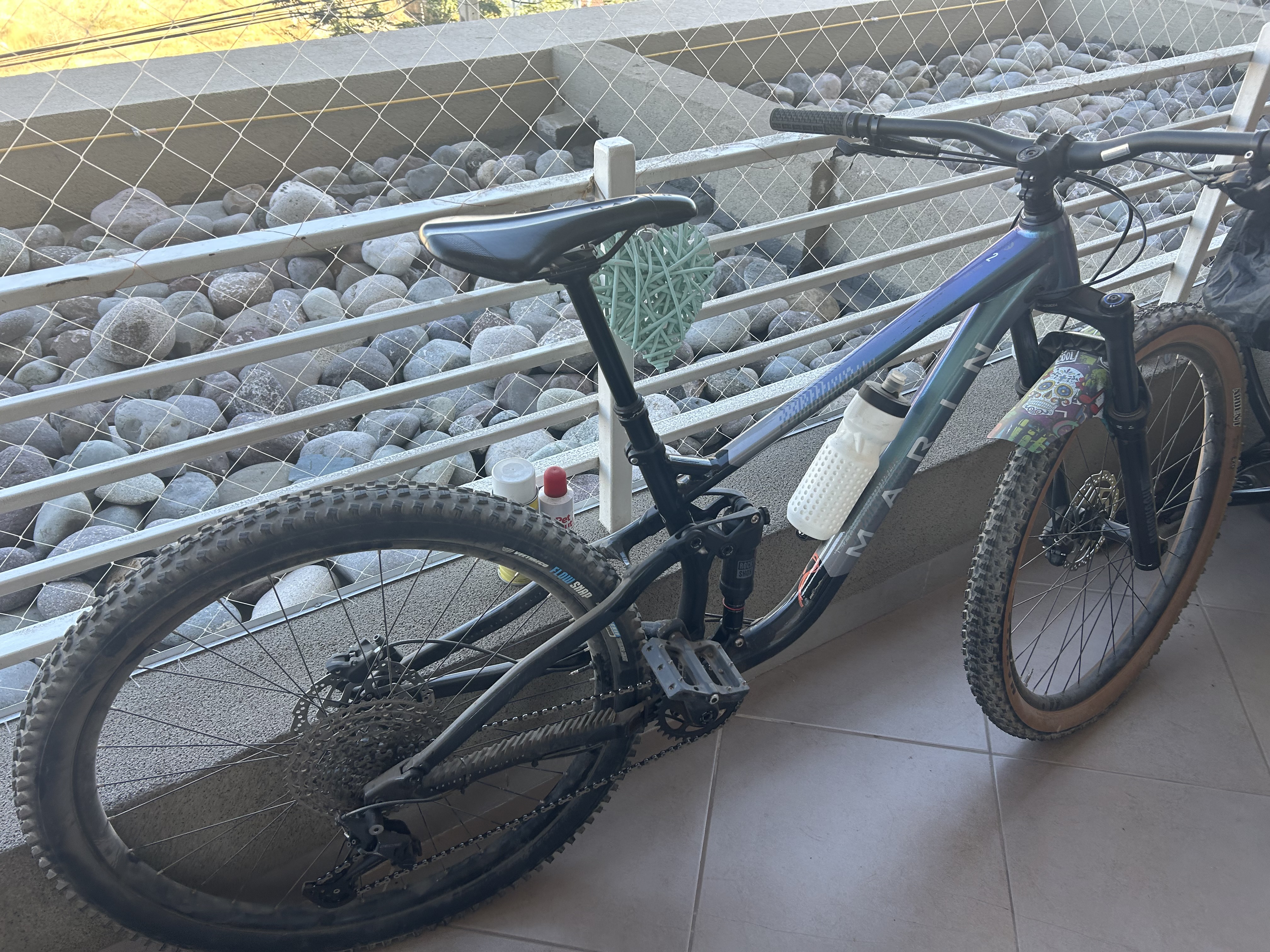 Bicicleta Enduro Marin Rift Zone 2